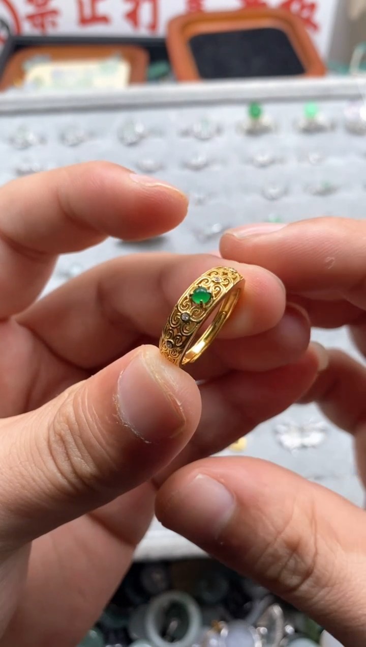 【闪购商品】翡翠颈饰未镶嵌哥哥