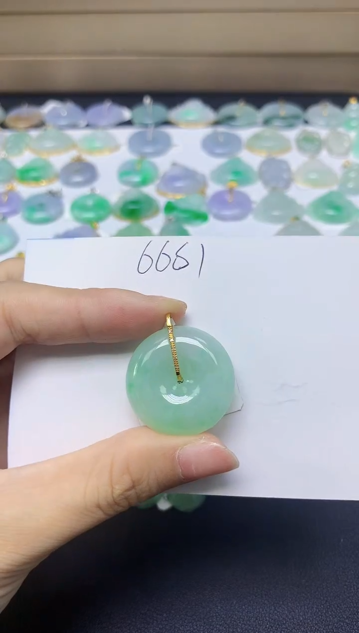 翡翠18K金镶嵌颈饰天然自然緬甸A貨翡翠