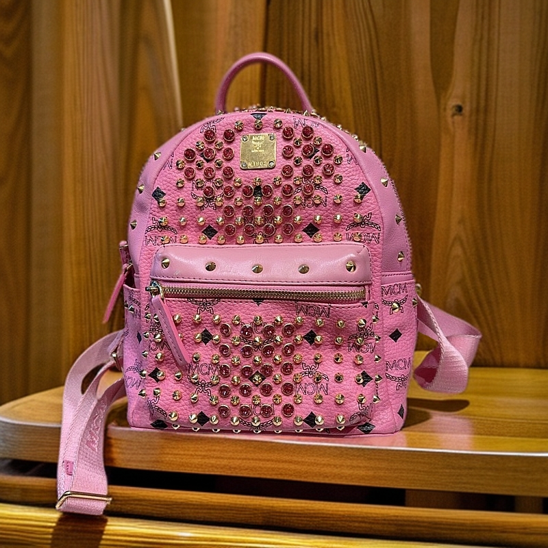 95新 MCM 粉色铆钉双肩包  1191 4834 