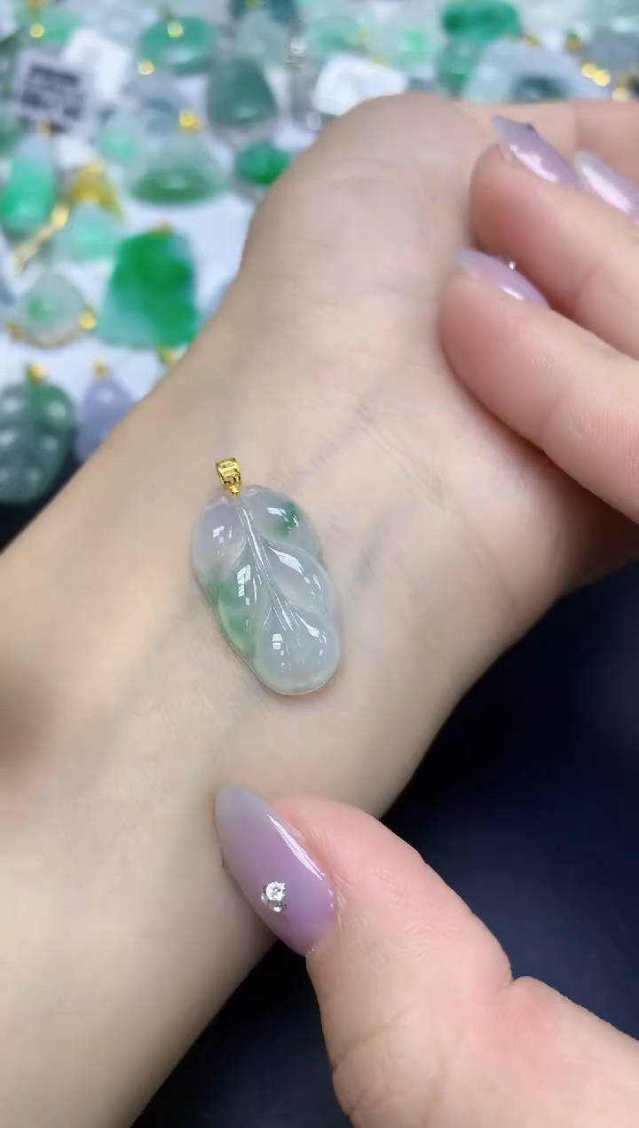 颈饰18K金镶嵌翡翠天然缅甸翡翠A货百元以上9元证书费自理