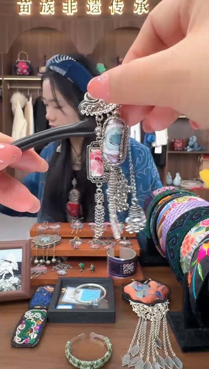 刺绣扶光苗绣传承13