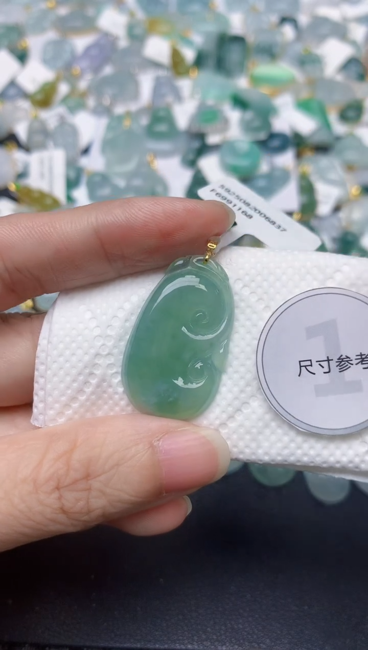 颈饰18K金镶嵌翡翠天然缅甸A货翡翠