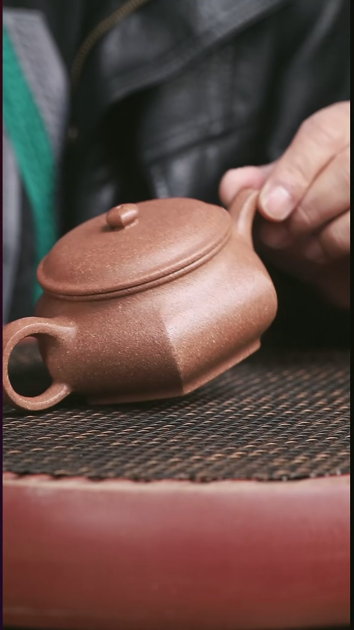 茶壶紫砂9号桃花泥六方明炉220CC