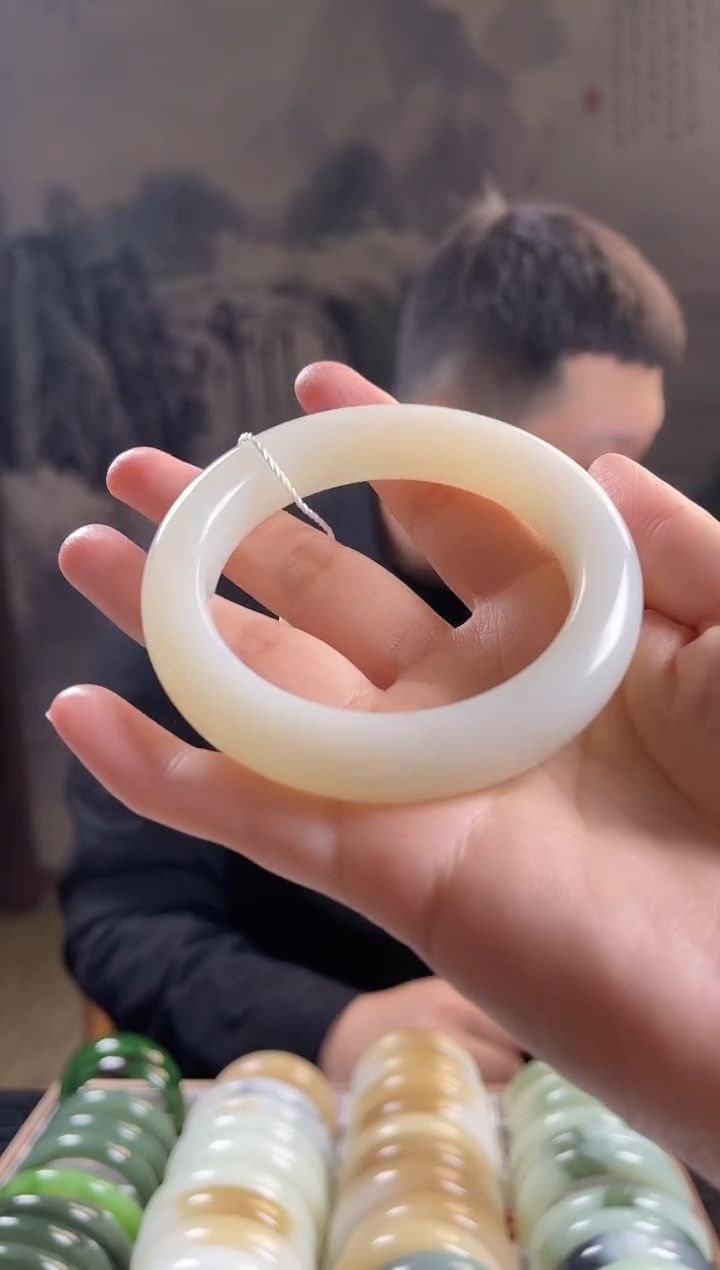 未镶嵌手镯和田玉58圈口仅一只