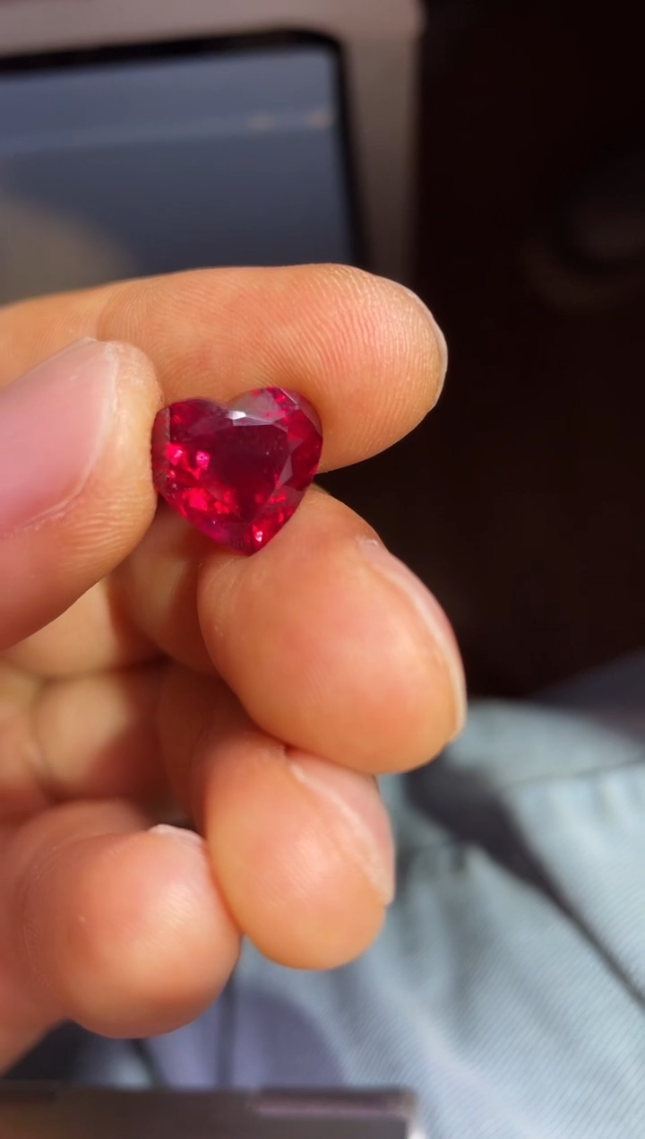 裸石未镶嵌碧玺6.53ct裸石卢比来