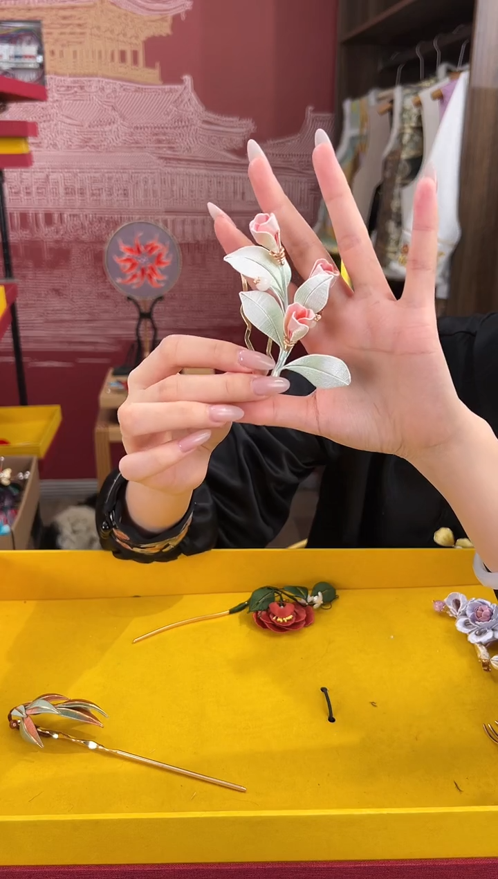 【闪购商品】刺绣非遗绒花（发饰）