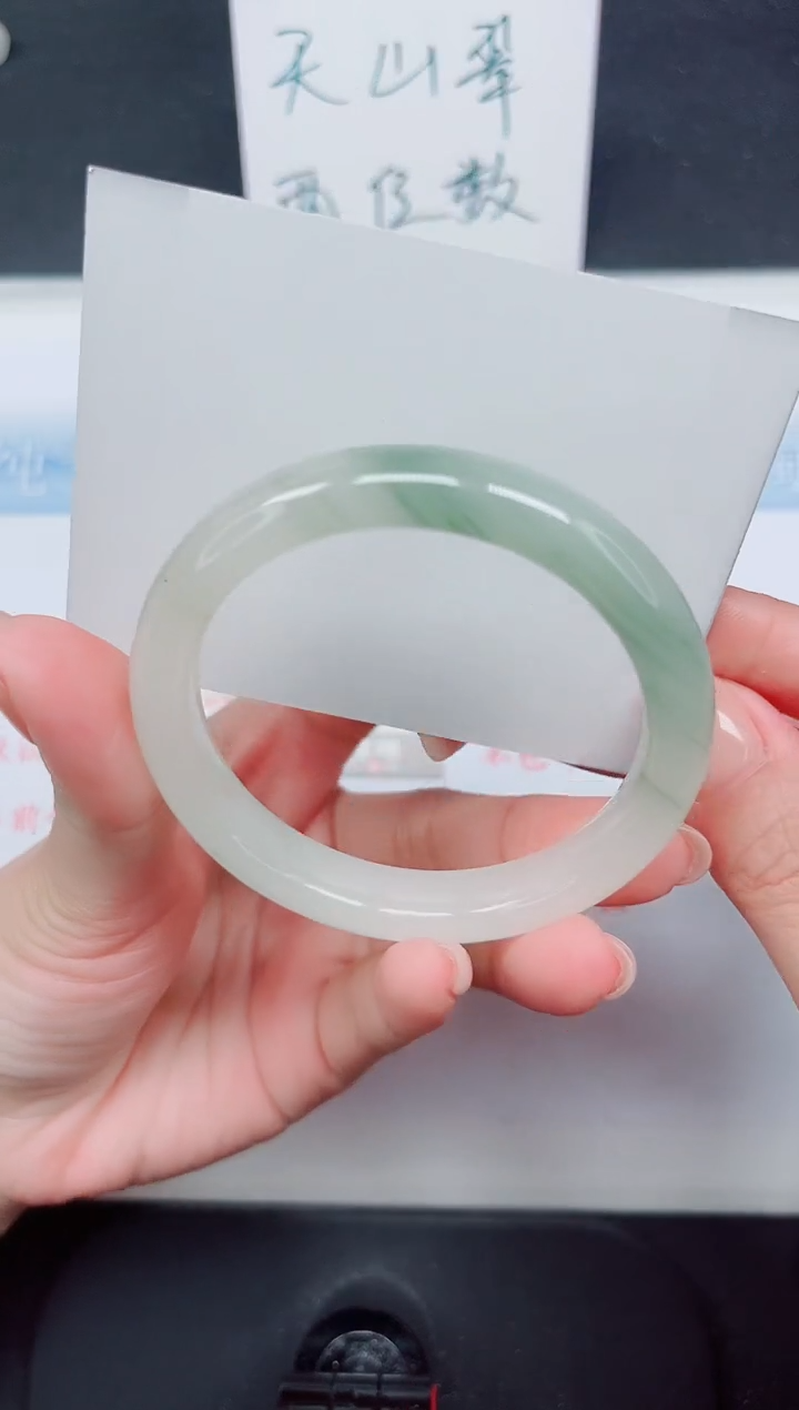 【闪购商品】石英质玉手镯未镶嵌46-54.5