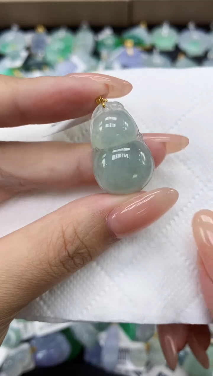 颈饰18K金镶嵌翡翠11111111111