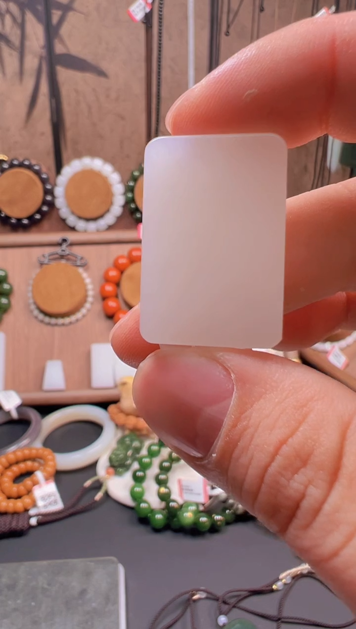 吊坠(不含链)未镶嵌和田玉一****毛23牌子野牛沟