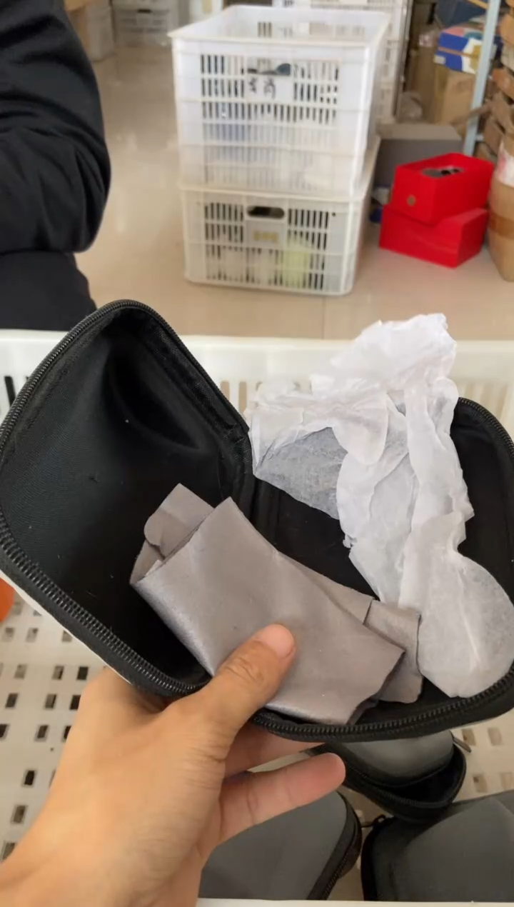 无运费险有瑕疵的摄影的产品有使用过的痕迹有点脏介意勿拍