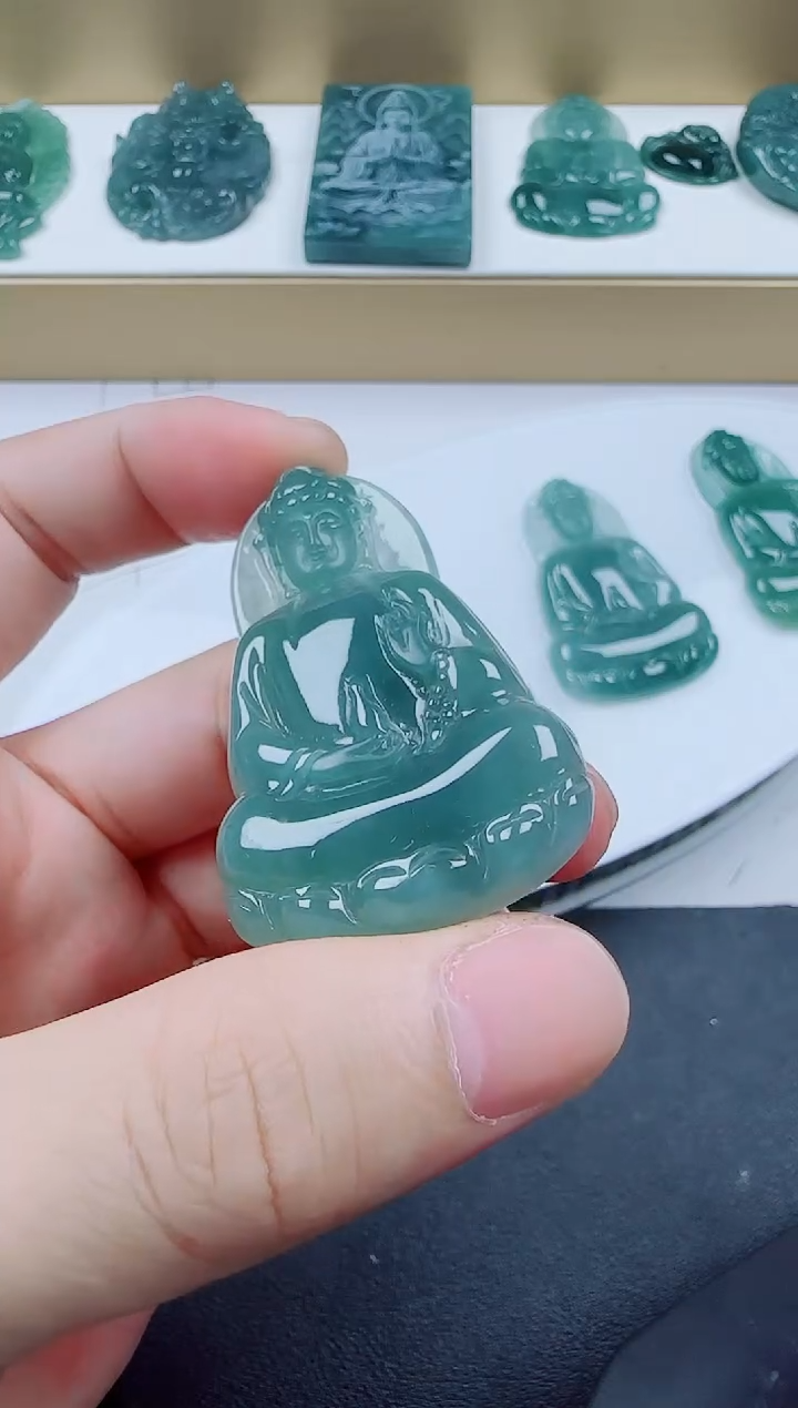 翡翠未镶嵌颈饰素衣观音多样性发其一