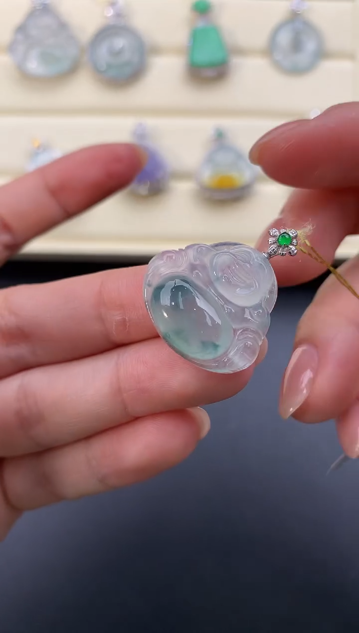 【闪购商品】翡翠颈饰18K金镶嵌X75      