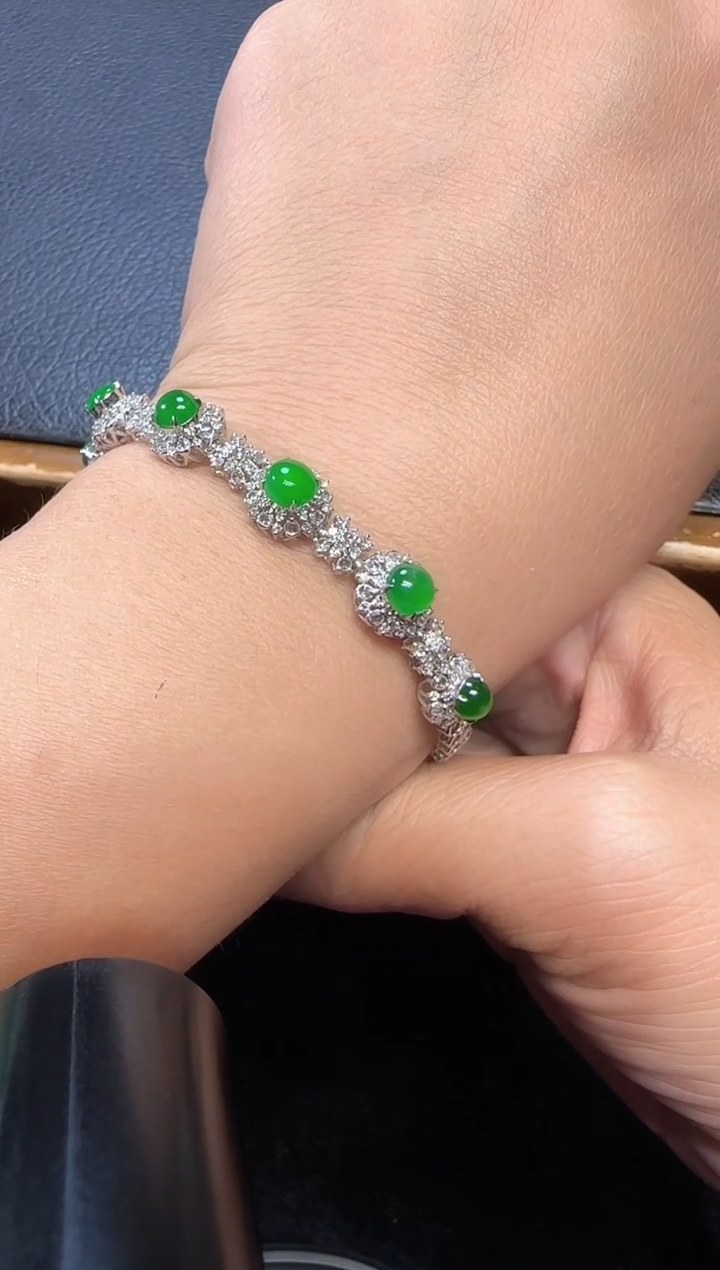 【闪购商品】翡翠手链18K金镶嵌蛋面