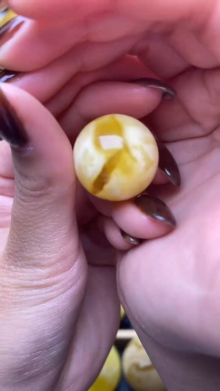 【闪购商品】琥珀裸石未镶嵌蜜蜡.69