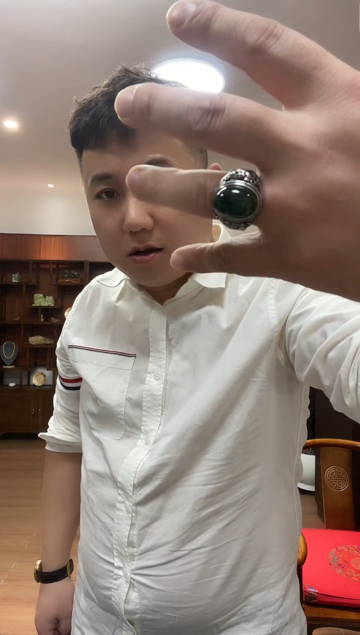 未镶嵌戒指和田玉戒指