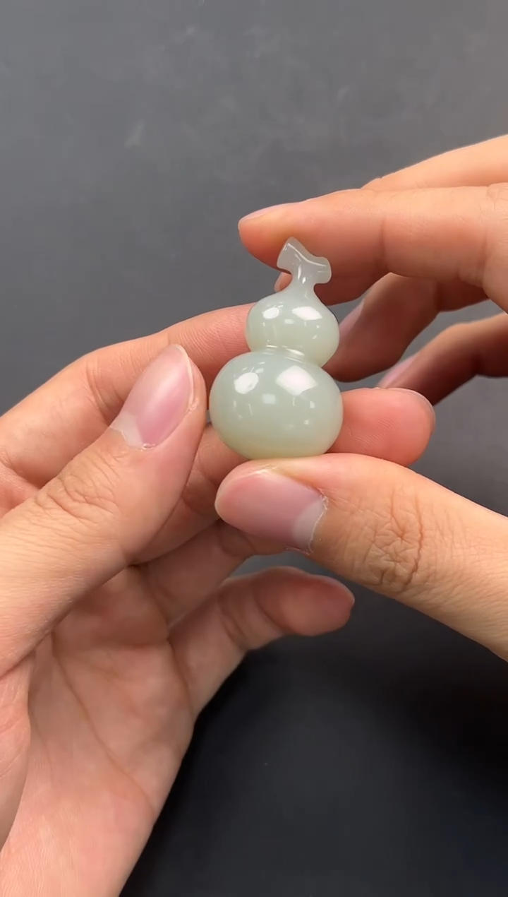 未镶嵌手串和田玉且末青白葫芦吊坠微色差