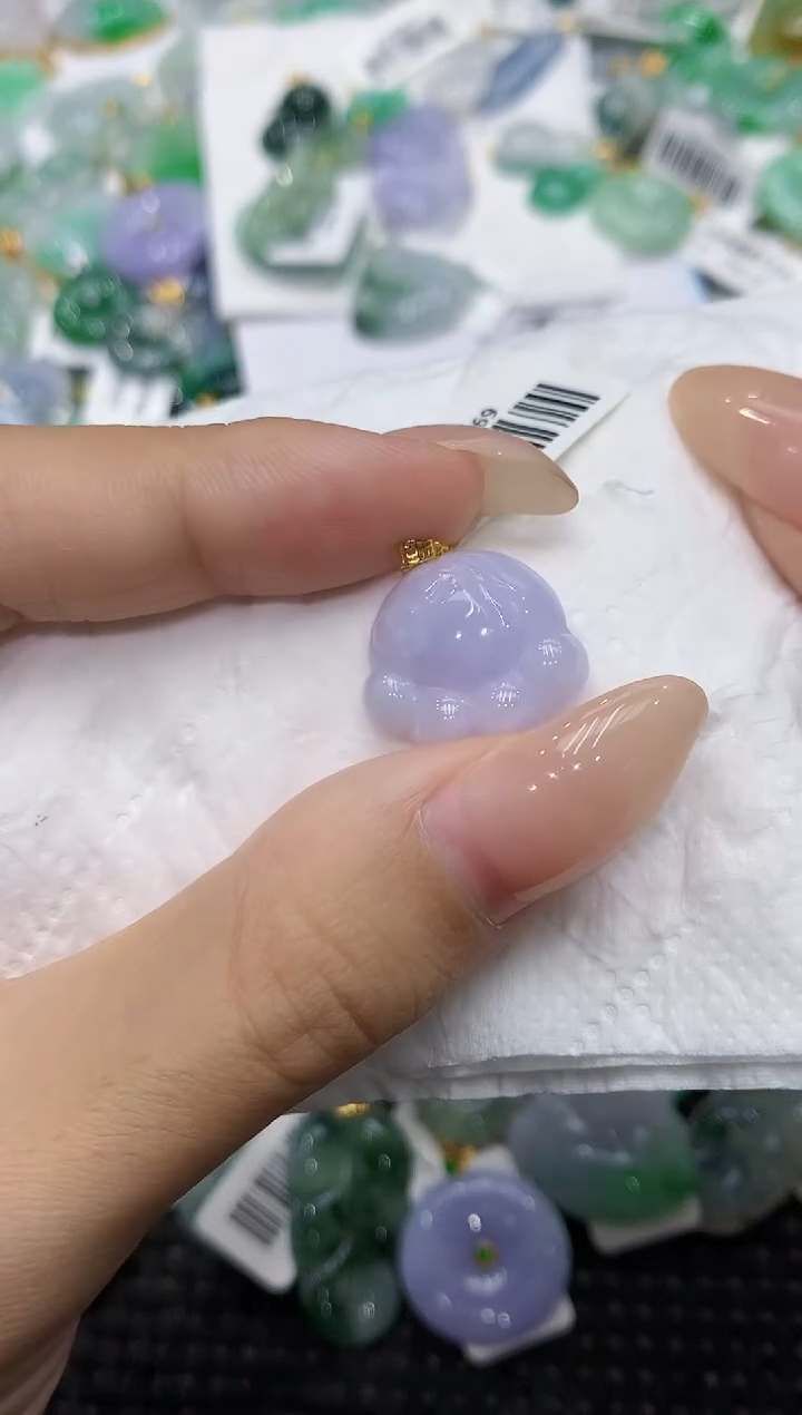 颈饰18K金镶嵌翡翠111111111111