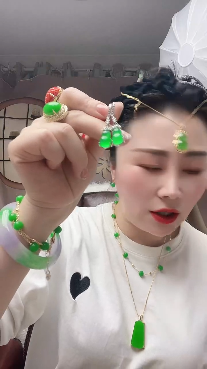 【闪购商品】翡翠耳饰银S925镶嵌S6号