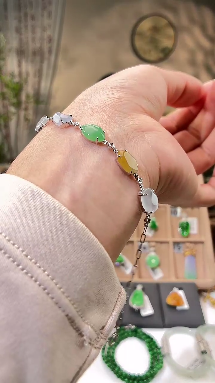 18K金镶嵌手链翡翠手链