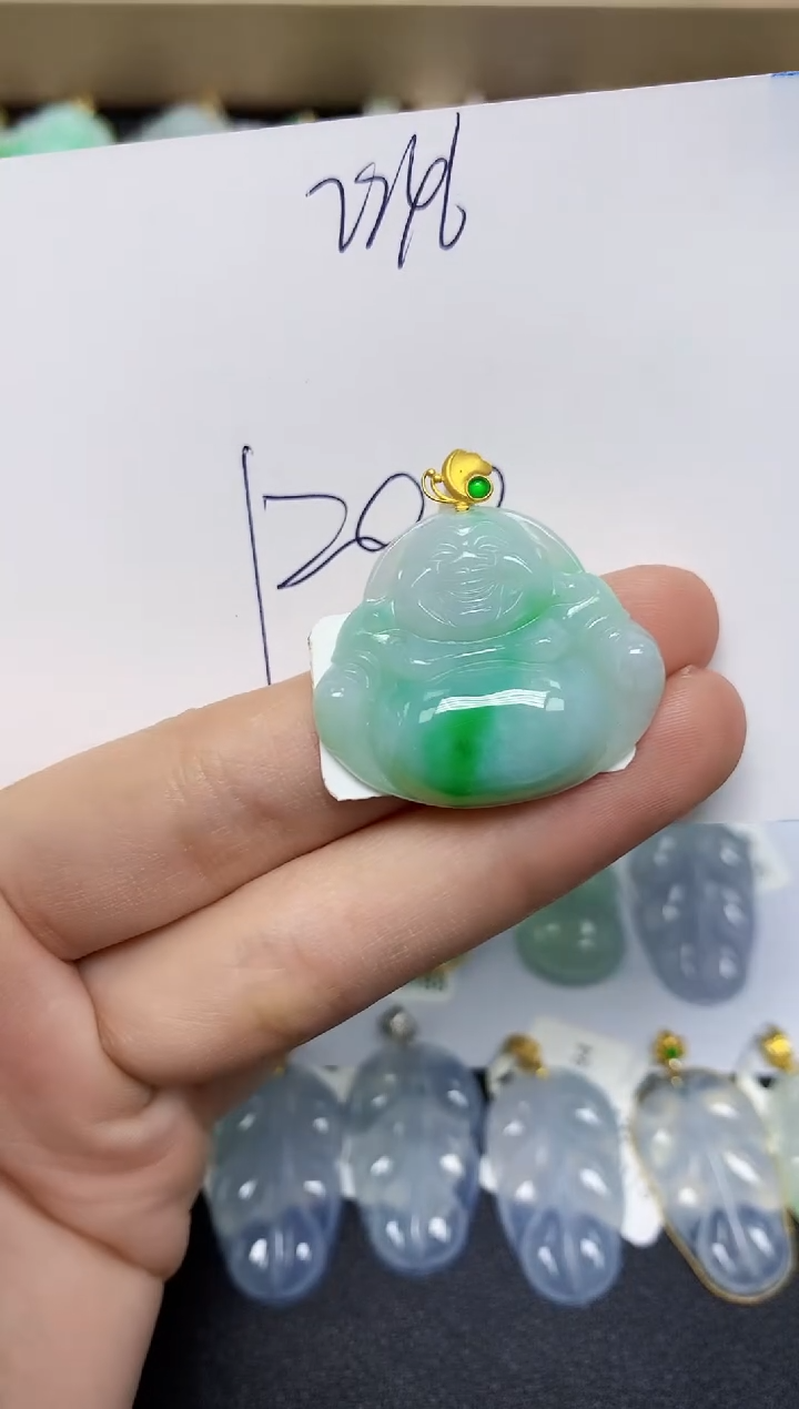翡翠18K金镶嵌颈饰 天然翡翠A货