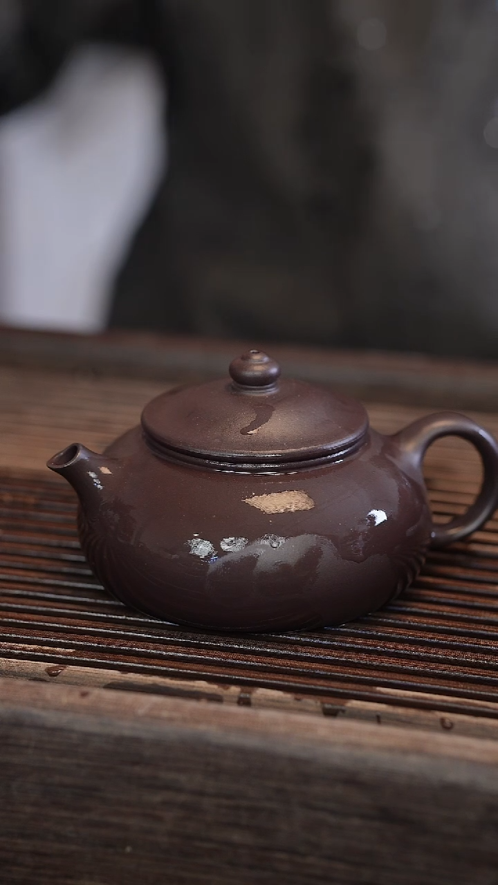 茶壶紫砂寒江 蓝莲花 半手工 210cc
