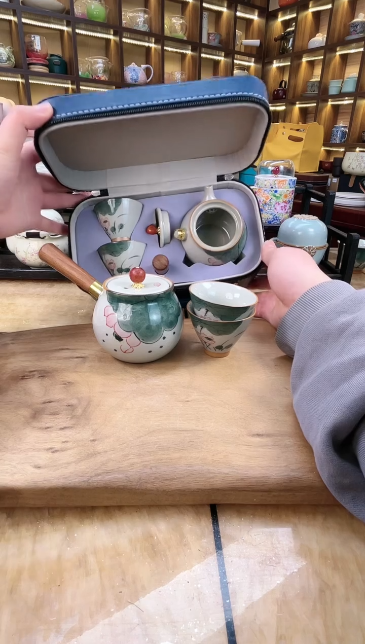 【闪购商品】其他哥窑荷叶侧把壶1壶2杯+皮包