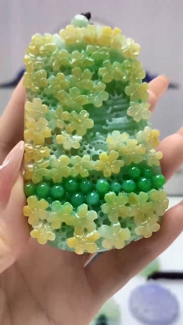 【闪购商品】定制翡翠未镶嵌5152DD-毛货挂件120