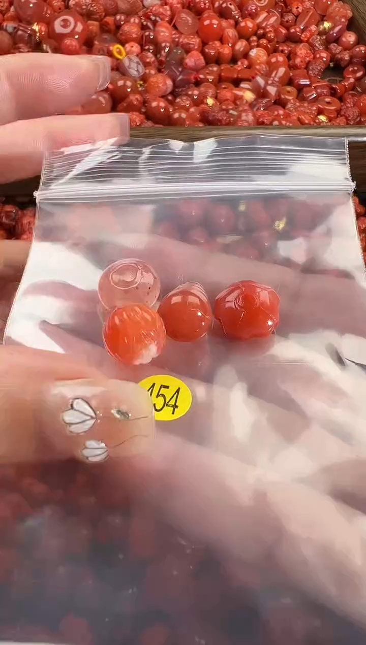 颈饰未镶嵌南红玛瑙1