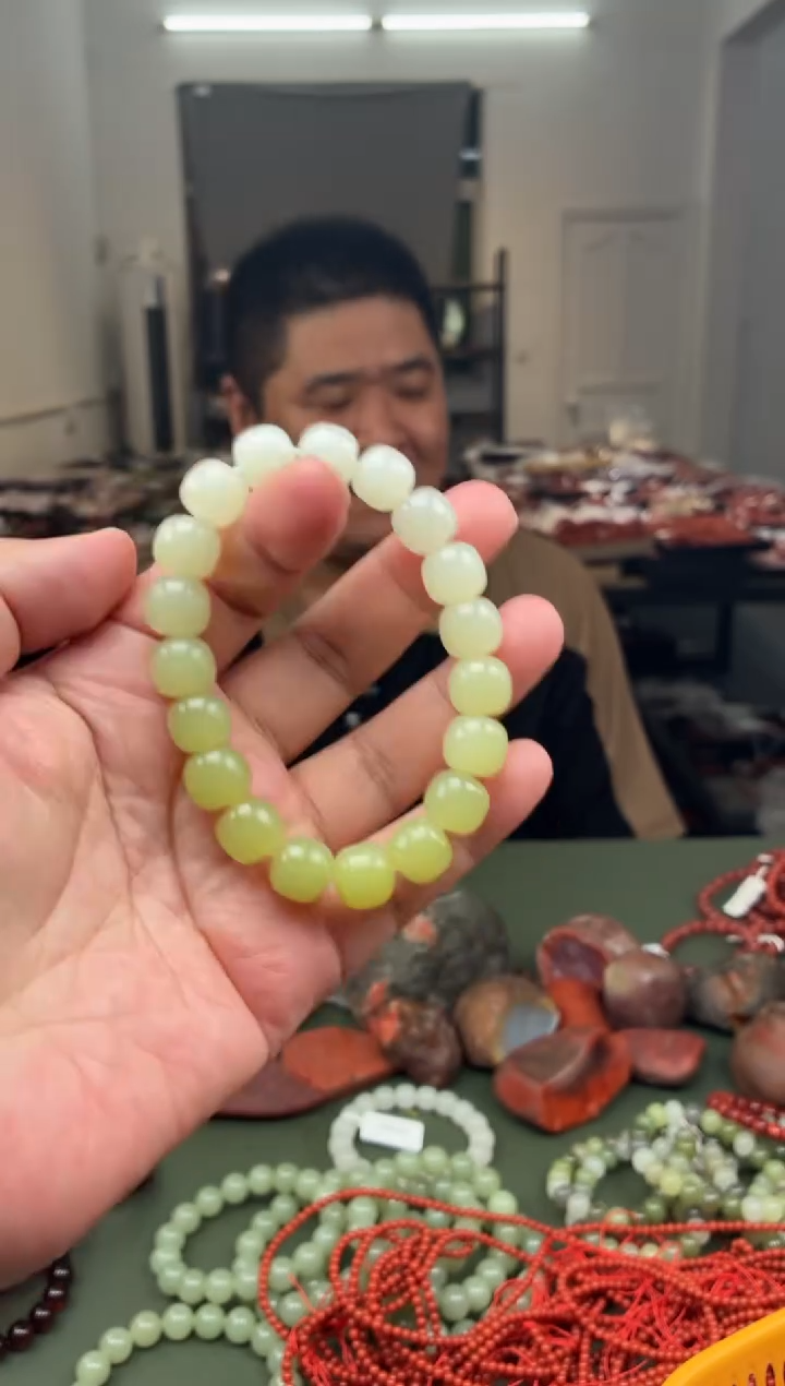 手串未镶嵌和田玉单圈手串一条约10mm多样性发货