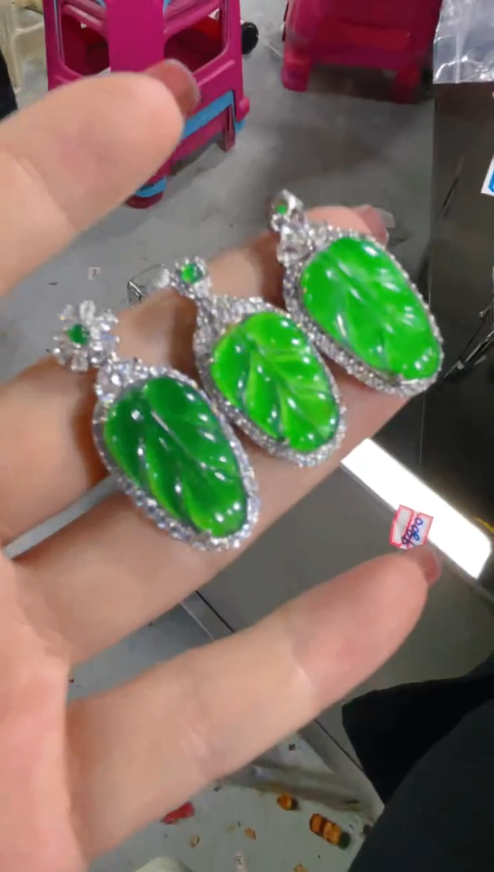 【闪购商品】定制翡翠未镶嵌天然A货翡翠多样性发货拍一发一