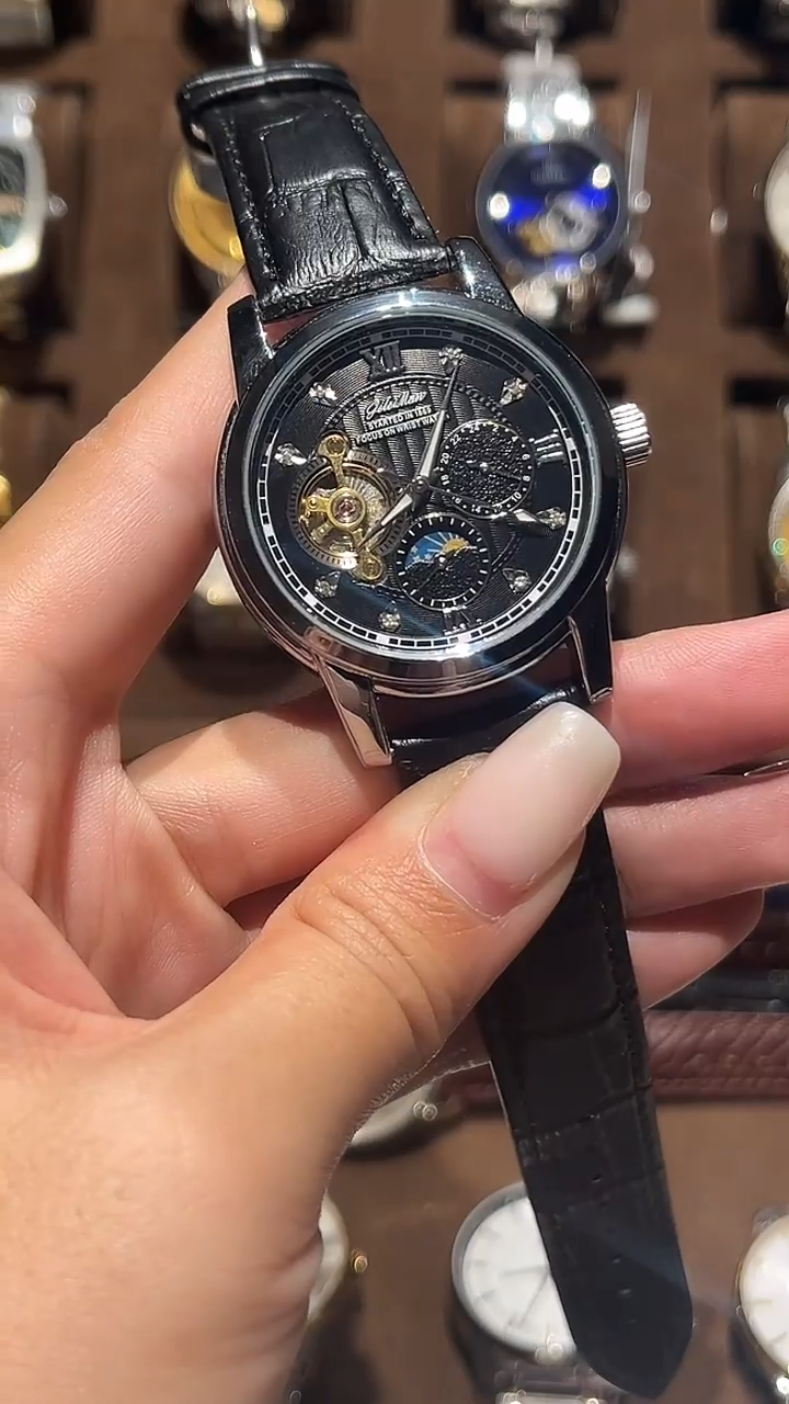 精钢孤品闪电购手表一个