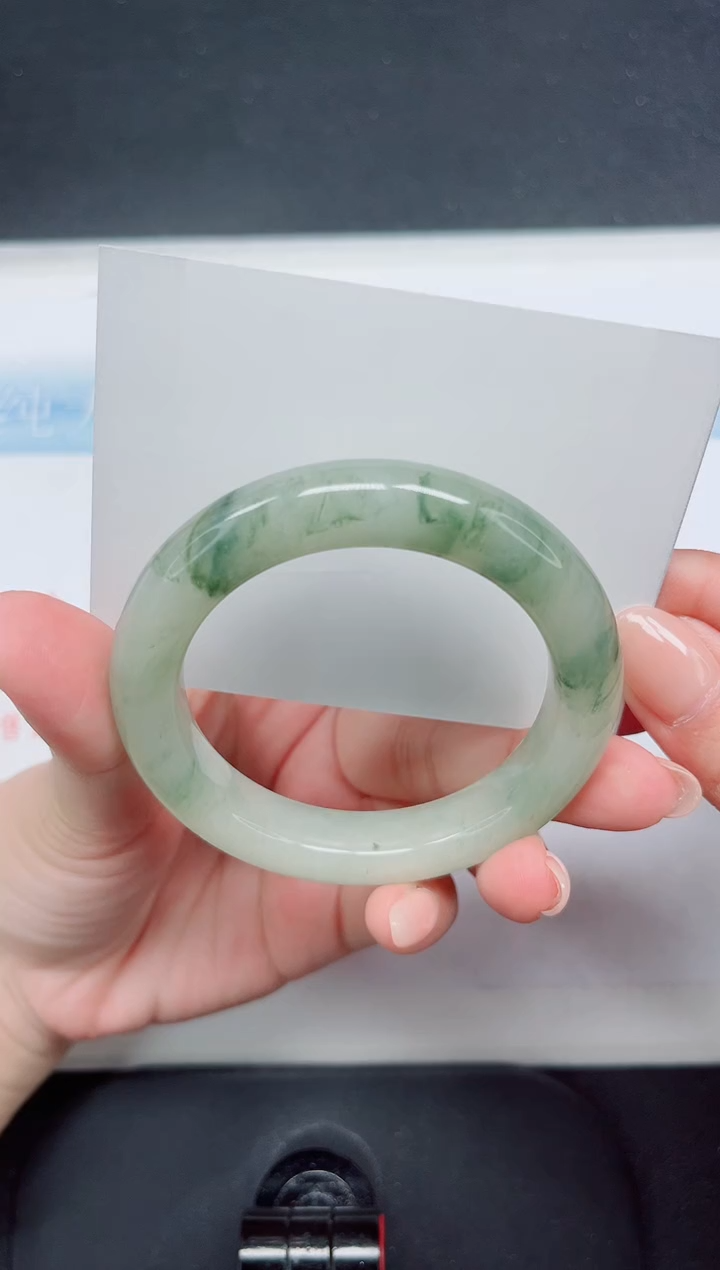 【闪购商品】石英质玉手镯未镶嵌137-53