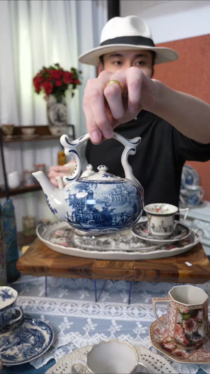 陶高端礼品------BO（城堡小胡）