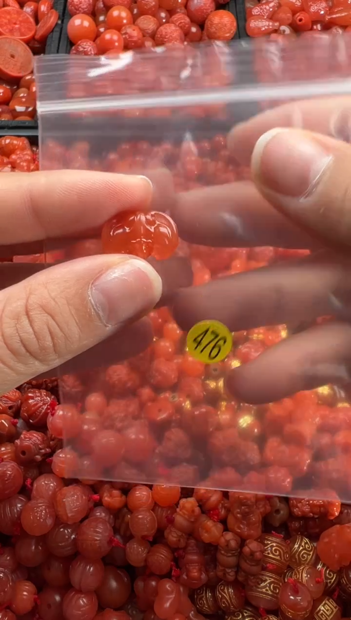 【闪购商品】南红玛瑙颈饰未镶嵌1