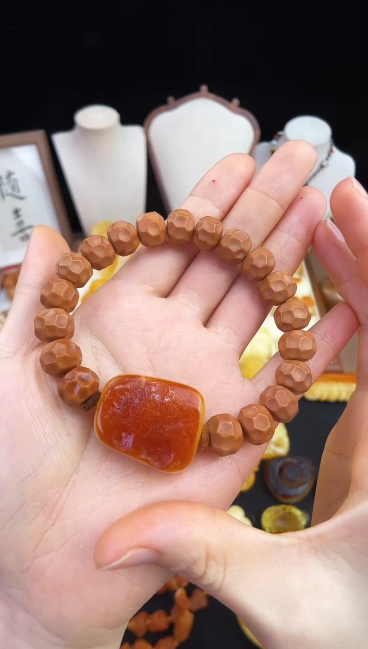 琥珀未镶嵌珠宝奇石柒月