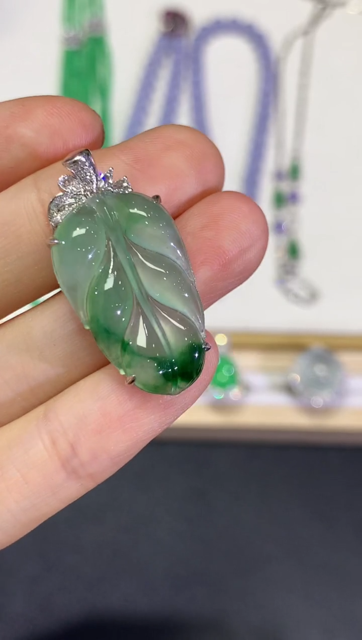 【闪购商品】翡翠颈饰18K金镶嵌团购123