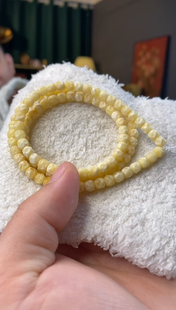 【闪购商品】蜜蜡手串未镶嵌5MM无相微瑕108长串