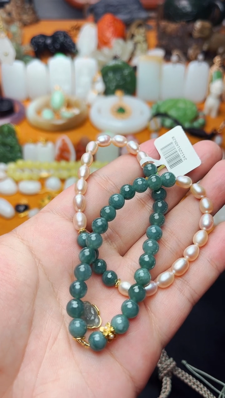 【闪购商品】翡翠手串未镶嵌多圈手串01