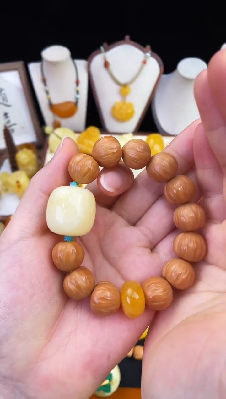 琥珀未镶嵌珠宝奇石柒月