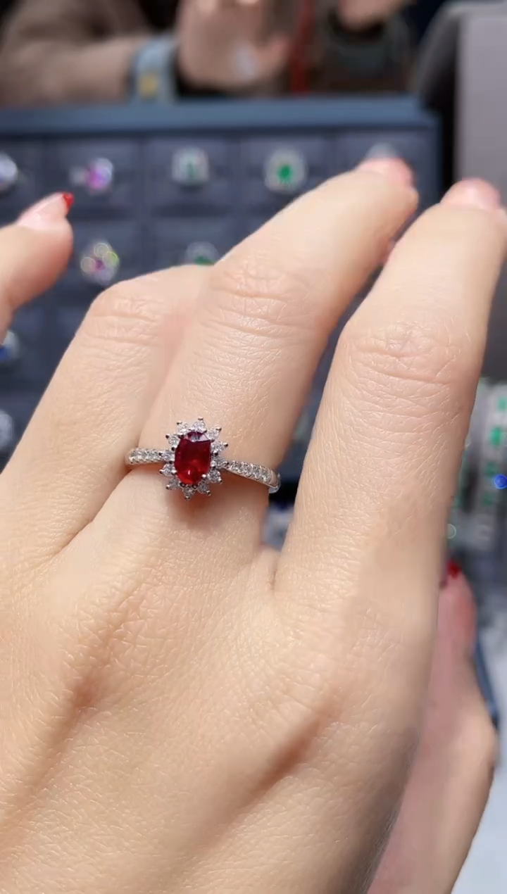 【闪购商品】红宝石戒指18K金镶嵌0.52克拉 无烧