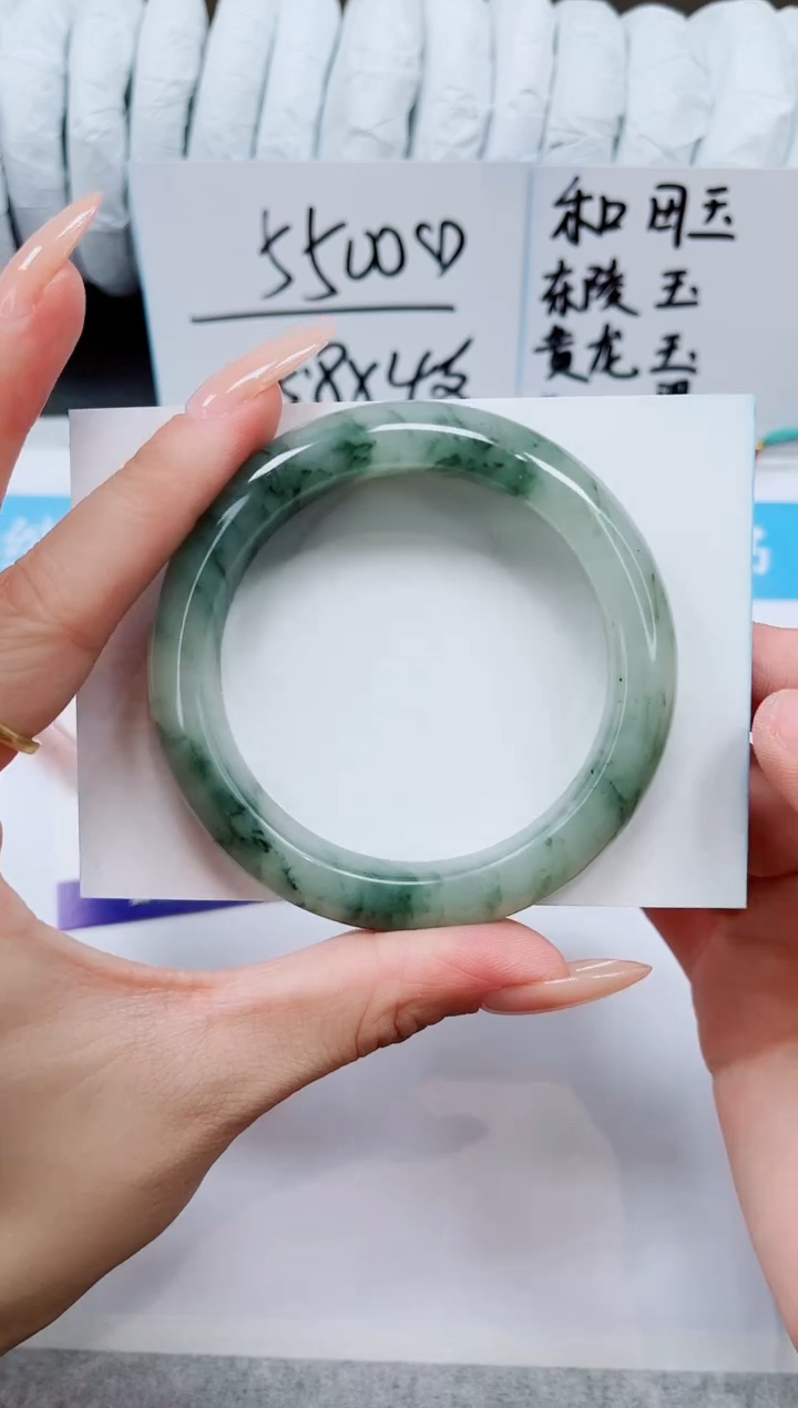 未镶嵌手镯石英质玉A155-52/53