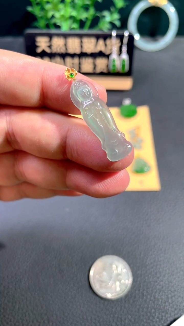 颈饰18K金镶嵌翡翠翡翠