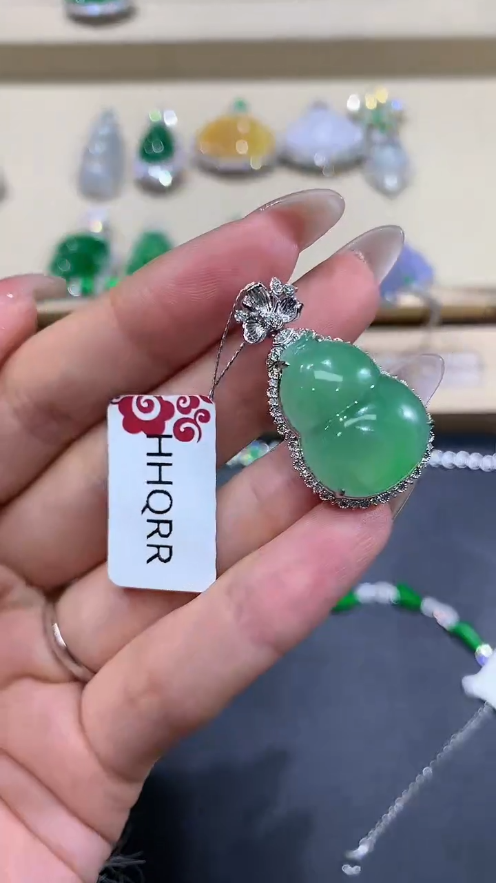 【闪购商品】翡翠吊坠(不含链)18K金镶嵌4团购