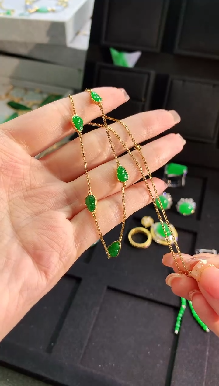 【闪购商品】翡翠颈饰18K金镶嵌颈饰