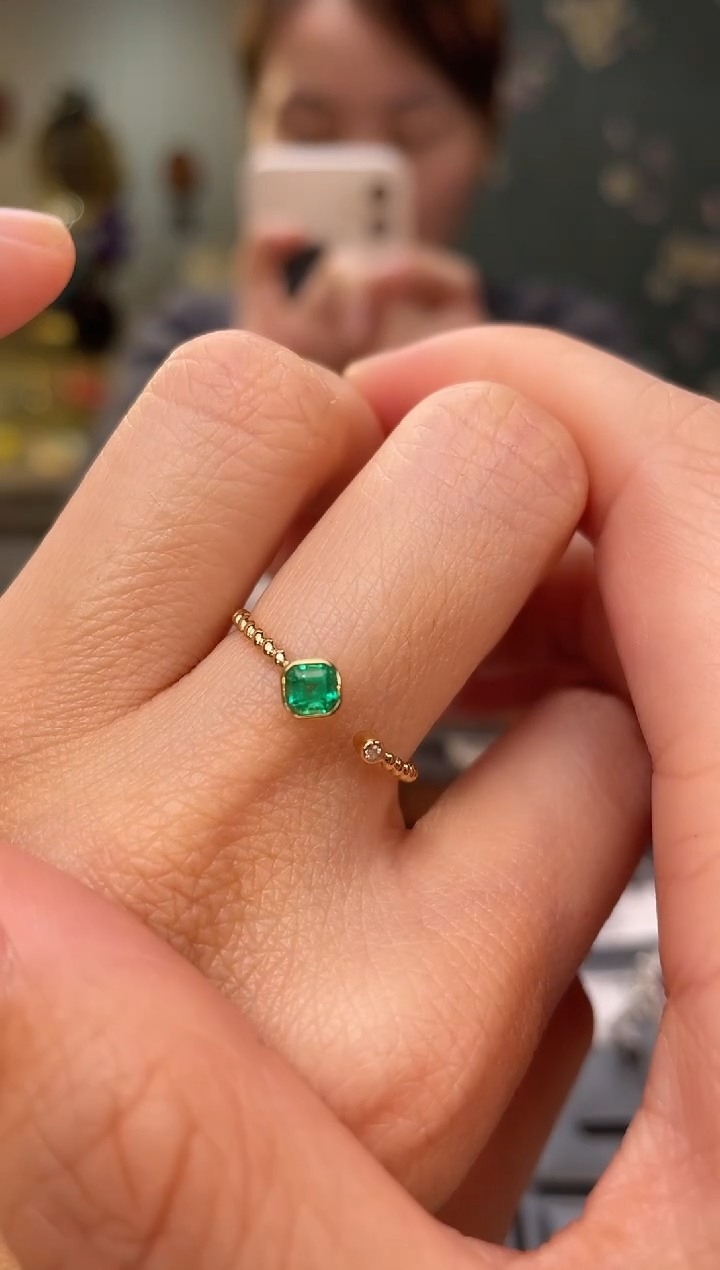 【闪购商品】祖母绿戒指18K金镶嵌哥伦比亚主石：0.25ct