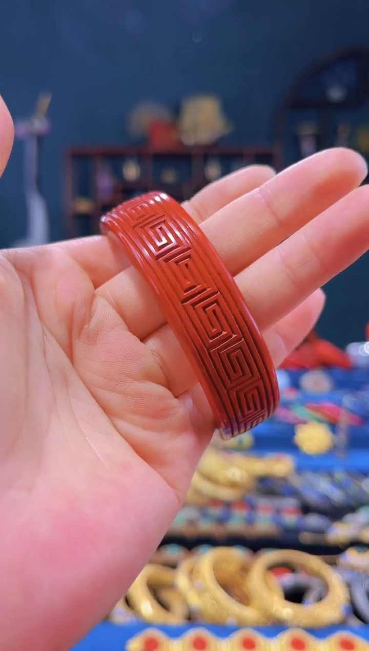 【闪购商品】非遗绝技 雕漆大师回形手镯 57圈