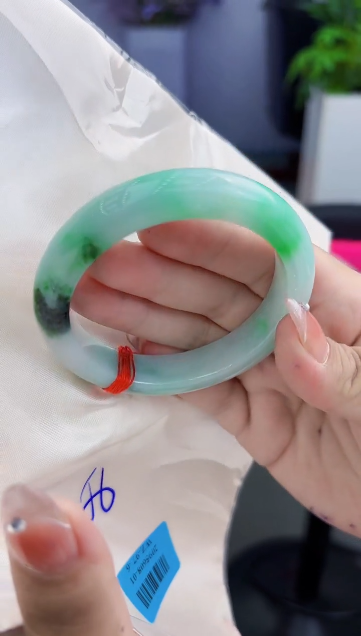 【闪购商品】翡翠手镯未镶嵌翡翠手镯