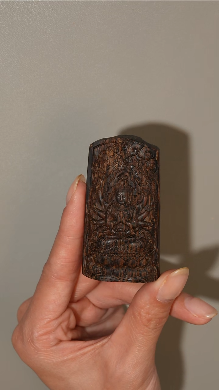 沉香吊坠文莱黑棋沉水千手观音挂件吊坠23.61克