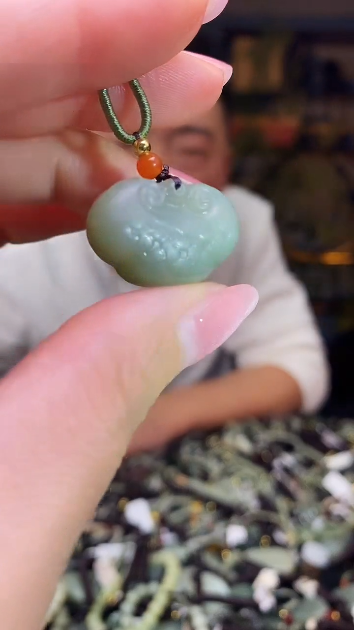 颈饰未镶嵌和田玉多样性发货，拍一发一