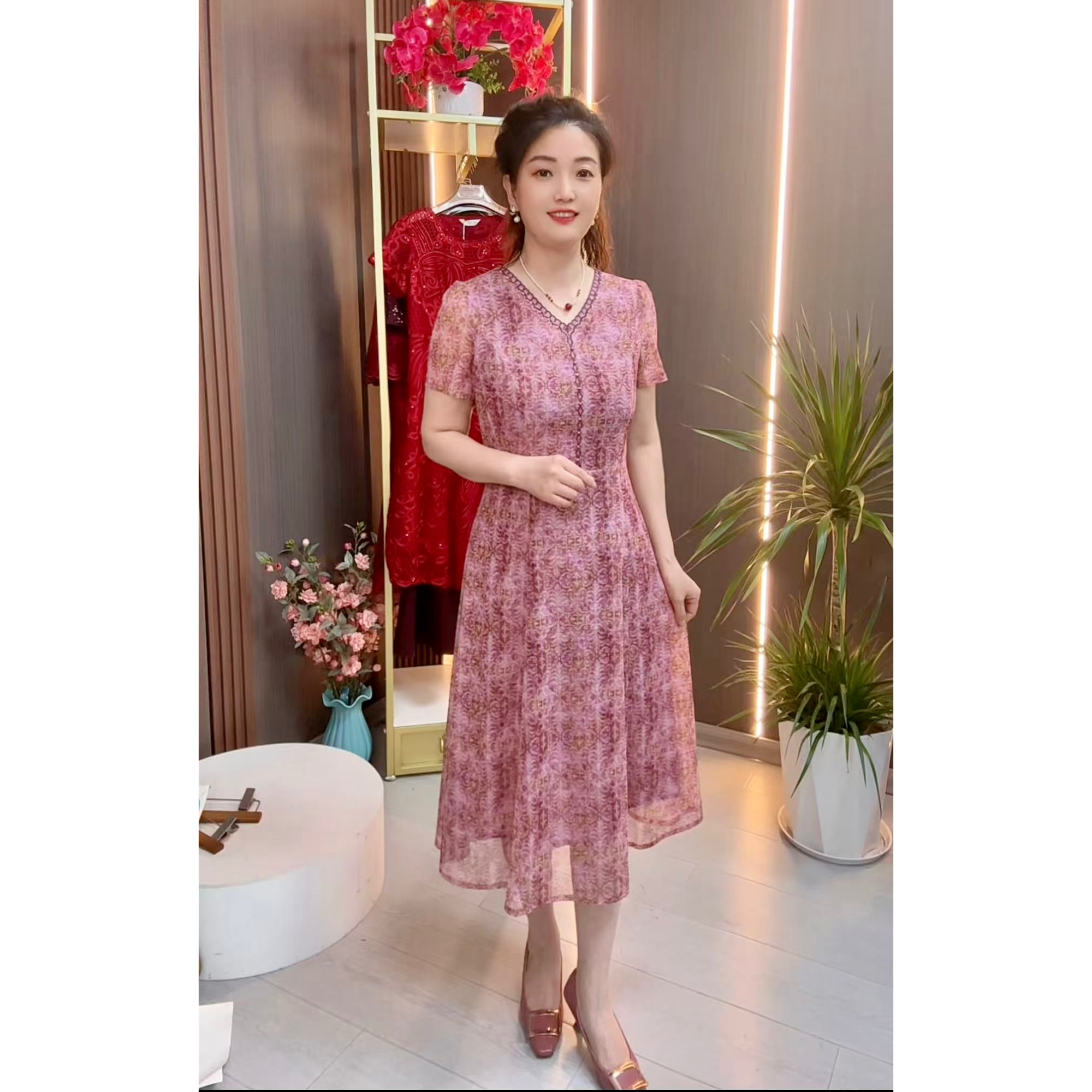 19款修身时尚气质短袖中长裙夏季碎花显瘦透气纱连衣裙